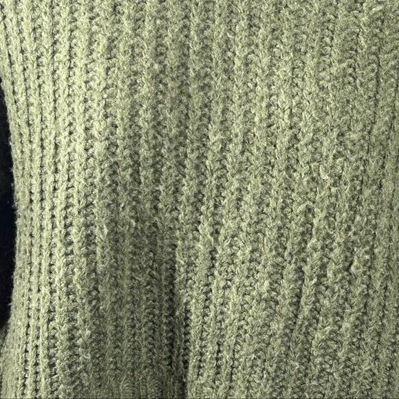 American Eagle Cropped Chunky Knit Dark Green Crew Neck Sweater Size Small - Picture 8 of 13